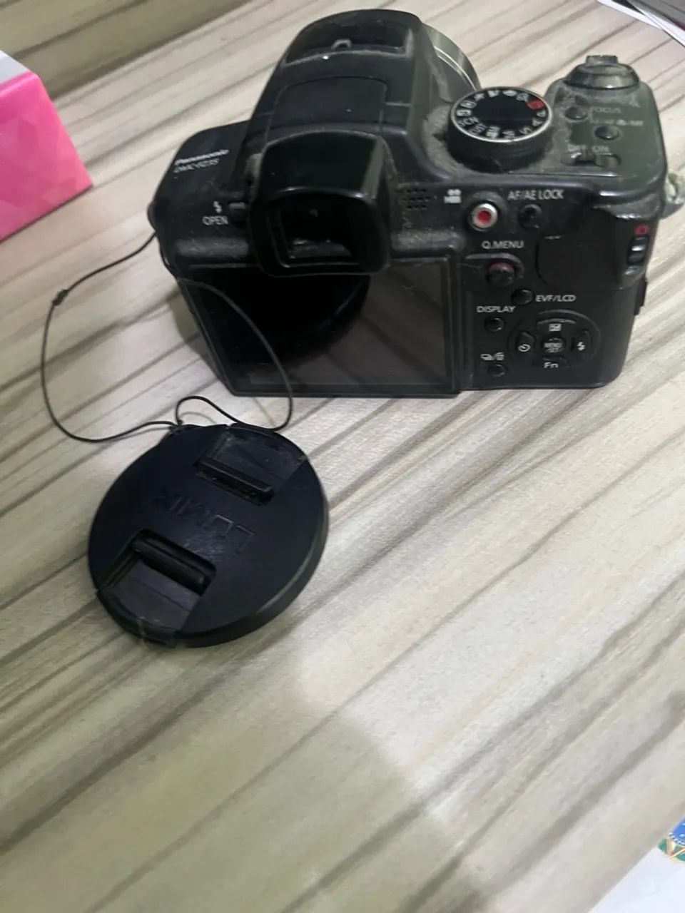 Câmera SEMIPROFISSIONAL Lumix MUITO BARATO