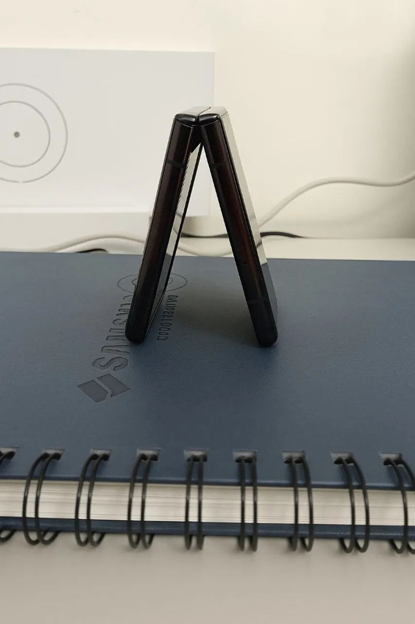 Galáxia Flip Z4