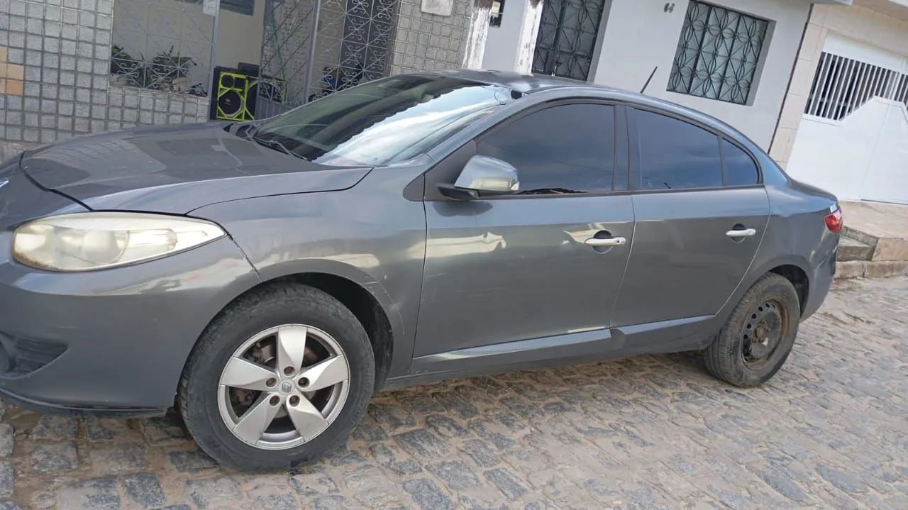 Carro em ótimo estado aceito troca  - Foto 4