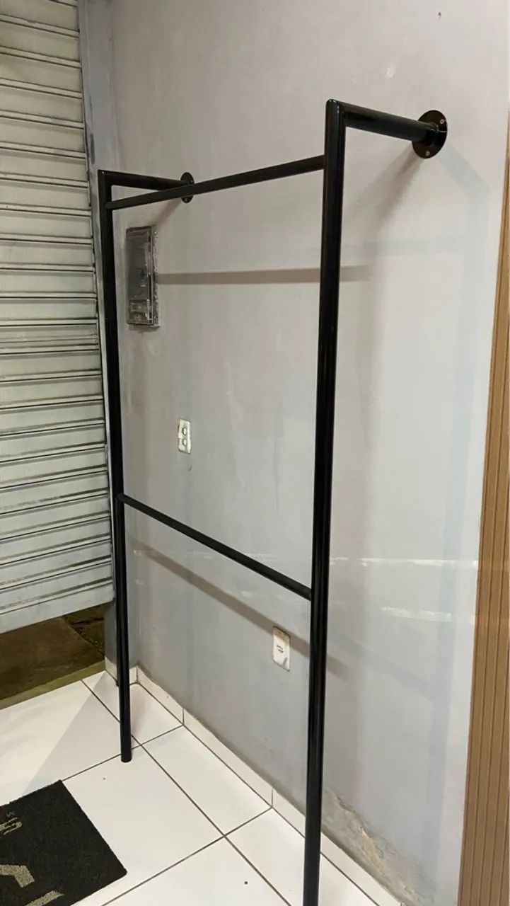 Arara de roupas para loja - Foto 2