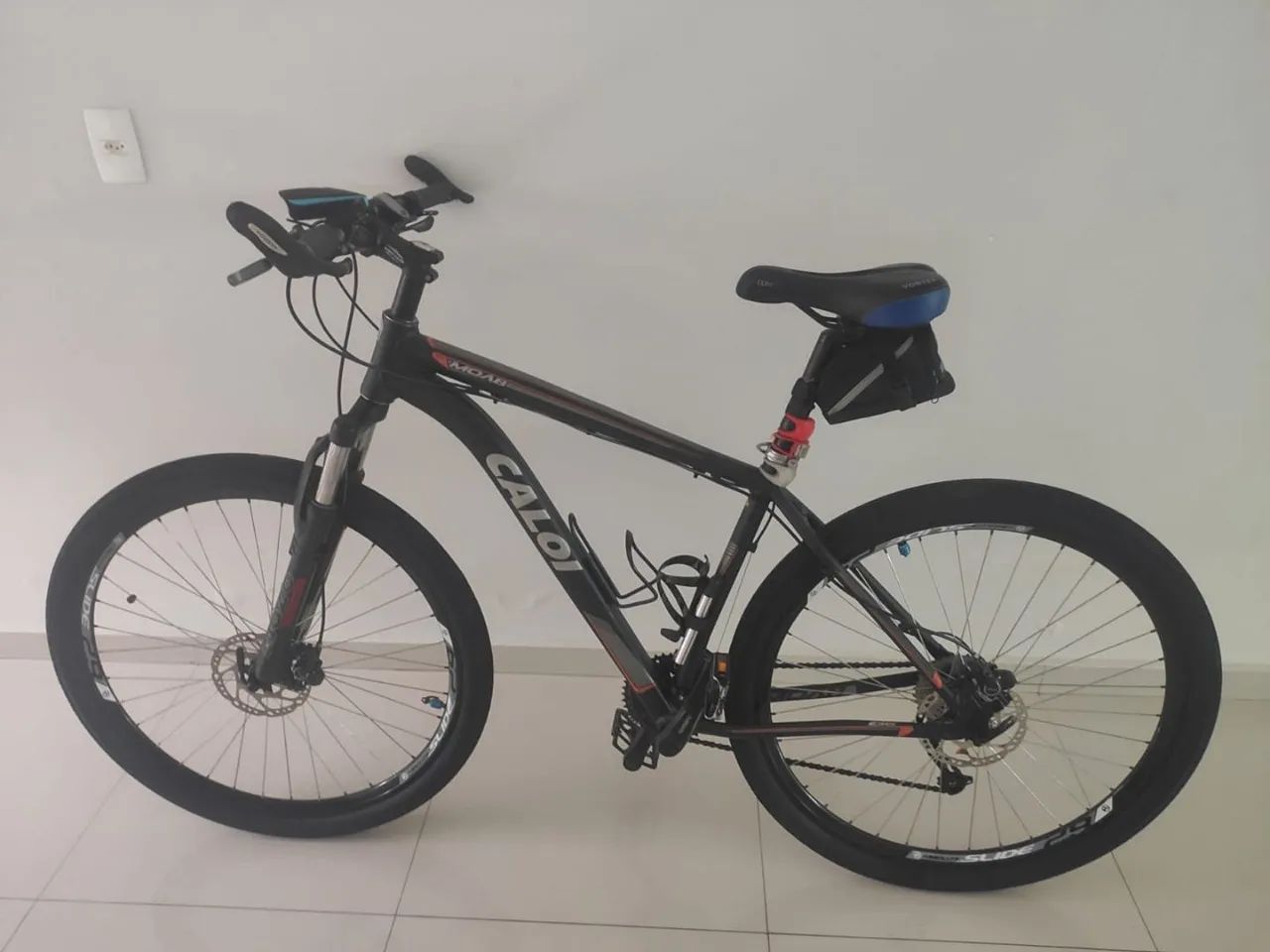 Caloi marca Moab MTB aro 29. 27 marchas. - Foto 4