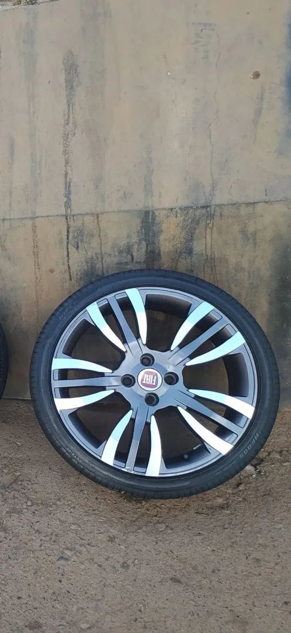Roda liga leve 17 polegadas pneus 90% - Foto 4