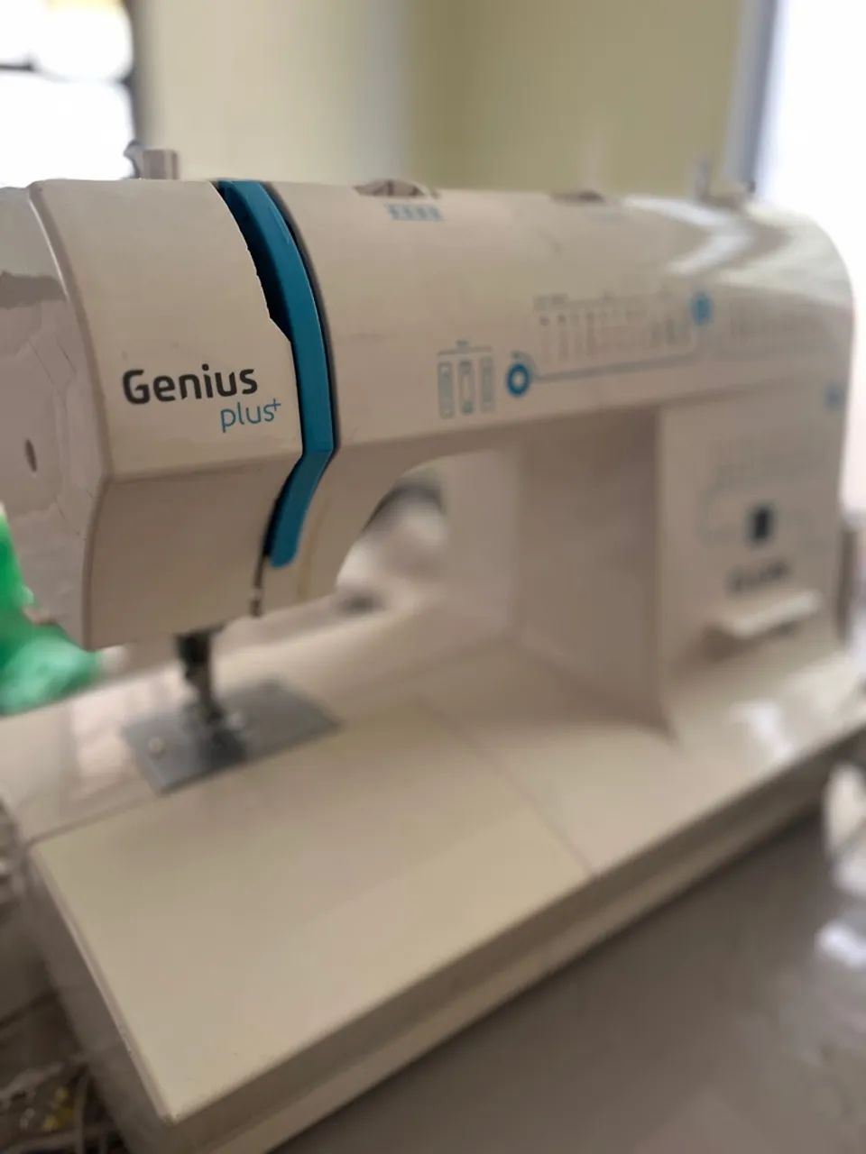 Máquina de costura Elgin - Genius Plus  - Foto 3