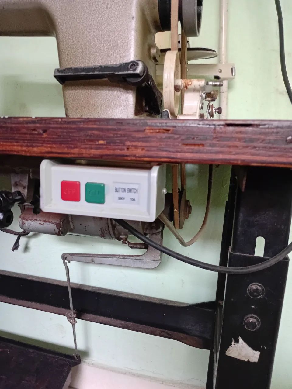 Máquina de custura reta e industrial  - Foto 2