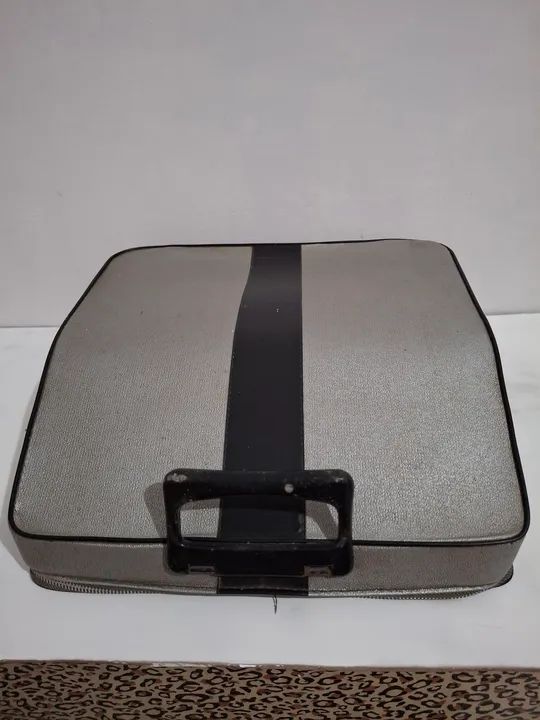 Máquina de escrever Olivetti Lettera 35 - Foto 5