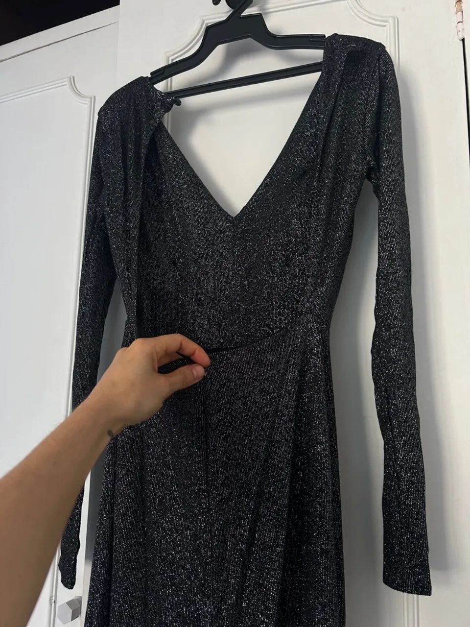 Vestido longo preto com brilho - Foto 4