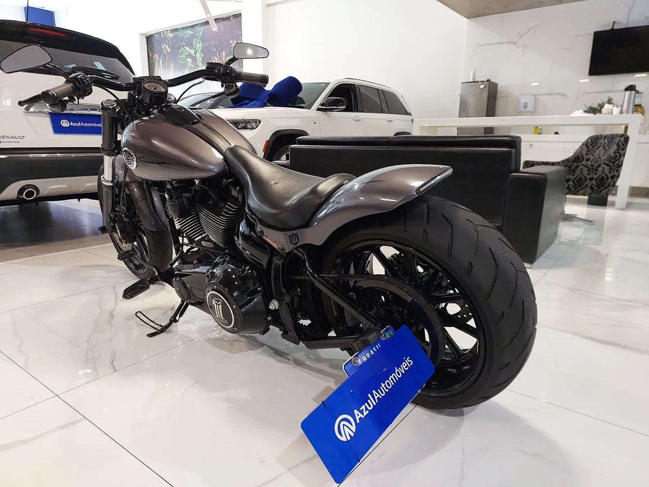 Harley Davidson Softail Breakout Personalizada Muito Nova  - Foto 3