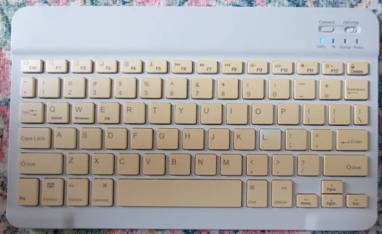Mini Teclado ultra fino Recarregável e Mouse-Bluetooth-Cor Amarelo-Layout padrão americano - Foto 3