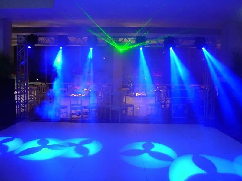 Iluminação para festa simples