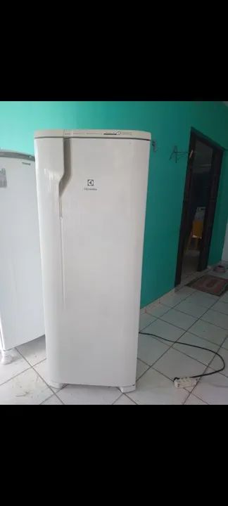 Geladeira Electrolux Branca frost free  - Foto 5