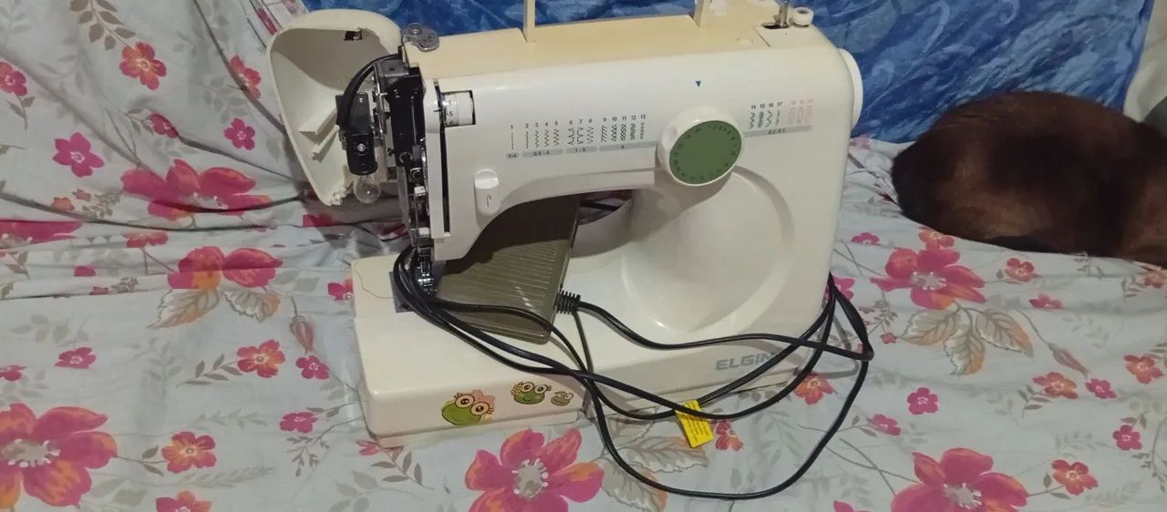 Máquina de costura Elgin - Foto 6