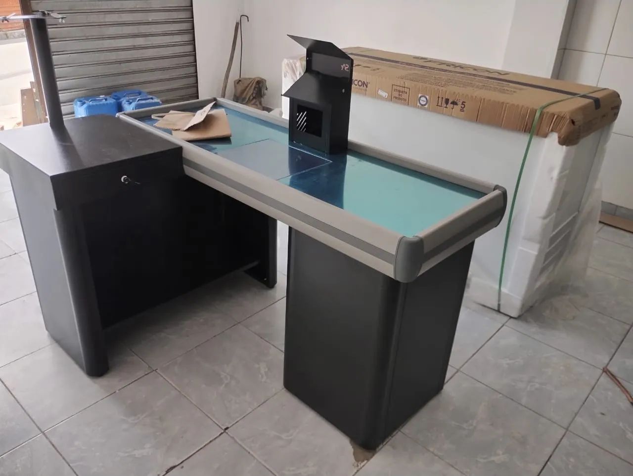 Check out caixa mercadinho 1.5Mts ou 2.00Mts 