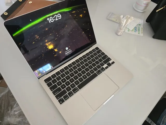 Apple Macbook Air 13 Prateado M2(2022) 8gb Ssd 256gb