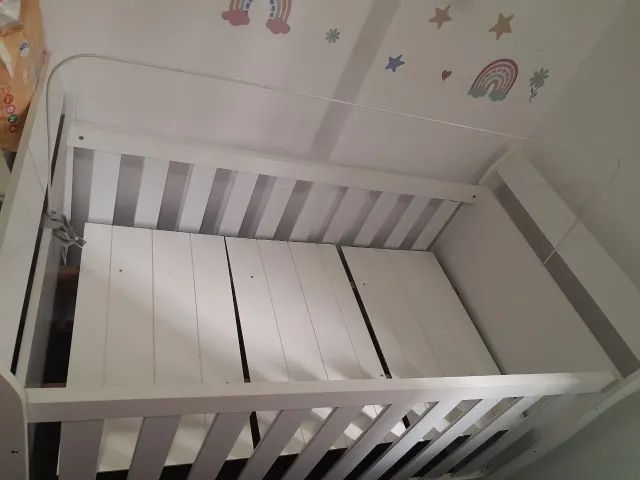 BERÇO 3 EM 1 BRANCO (VIRA CAMA) COM 4 RODÍZIOS - Foto 4