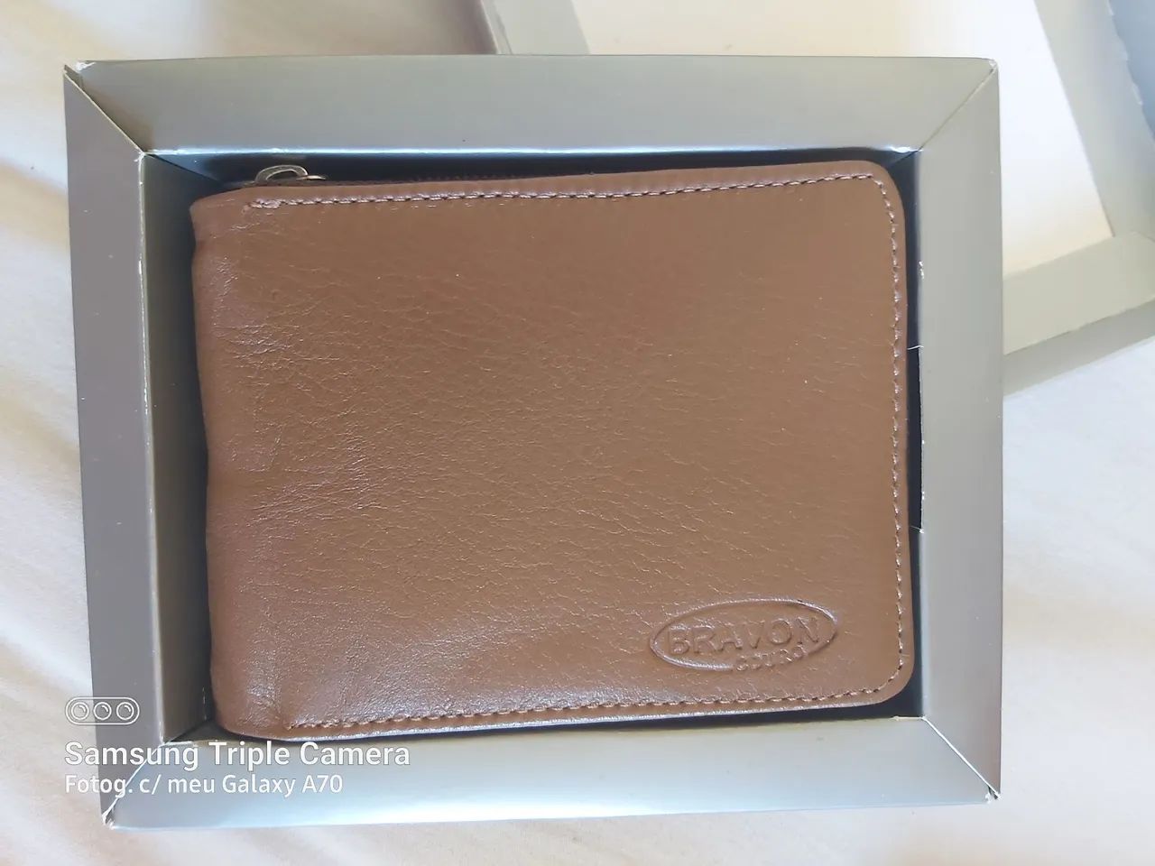 Carteira de Couro BravoN - Elegância e Estilo