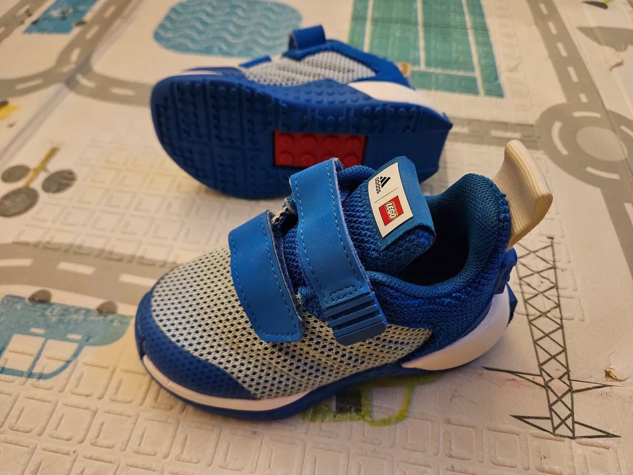 Tênis Adidas Lego Tam. 20 pouquíssimo uso - Foto 2