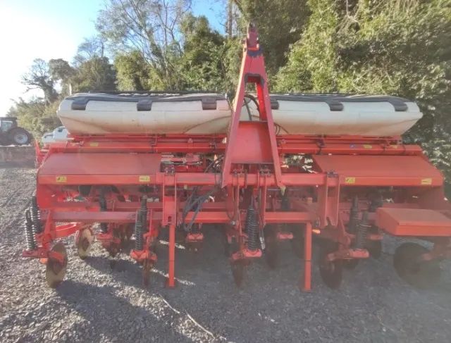 Plantadeira Kuhn - PG Plus 900. Fabricação 2016