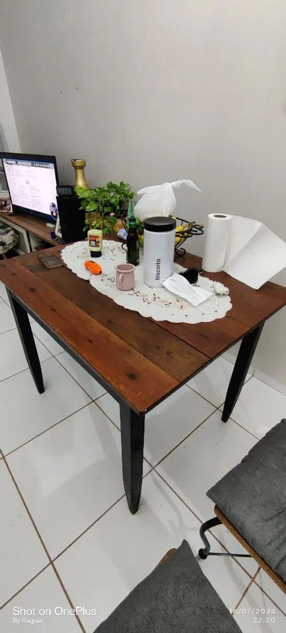 Mesa e cadeira de Jantar Rústica