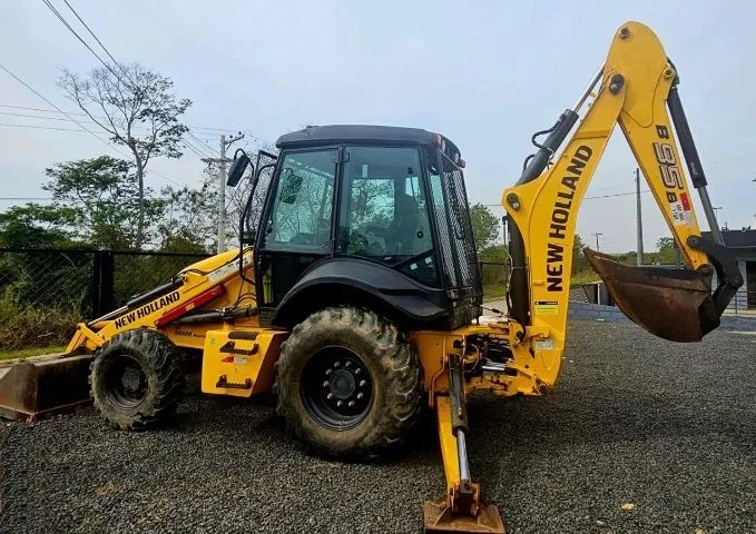 LOCAÇÃO DE MÁQUINAS E CONTÊINERES - Foto 5