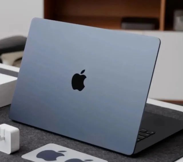 MacBook Air M4 512GB ミッドナイト MacBook Air M4 16/512GB Midnight (novo/lacrado) - Notebooks