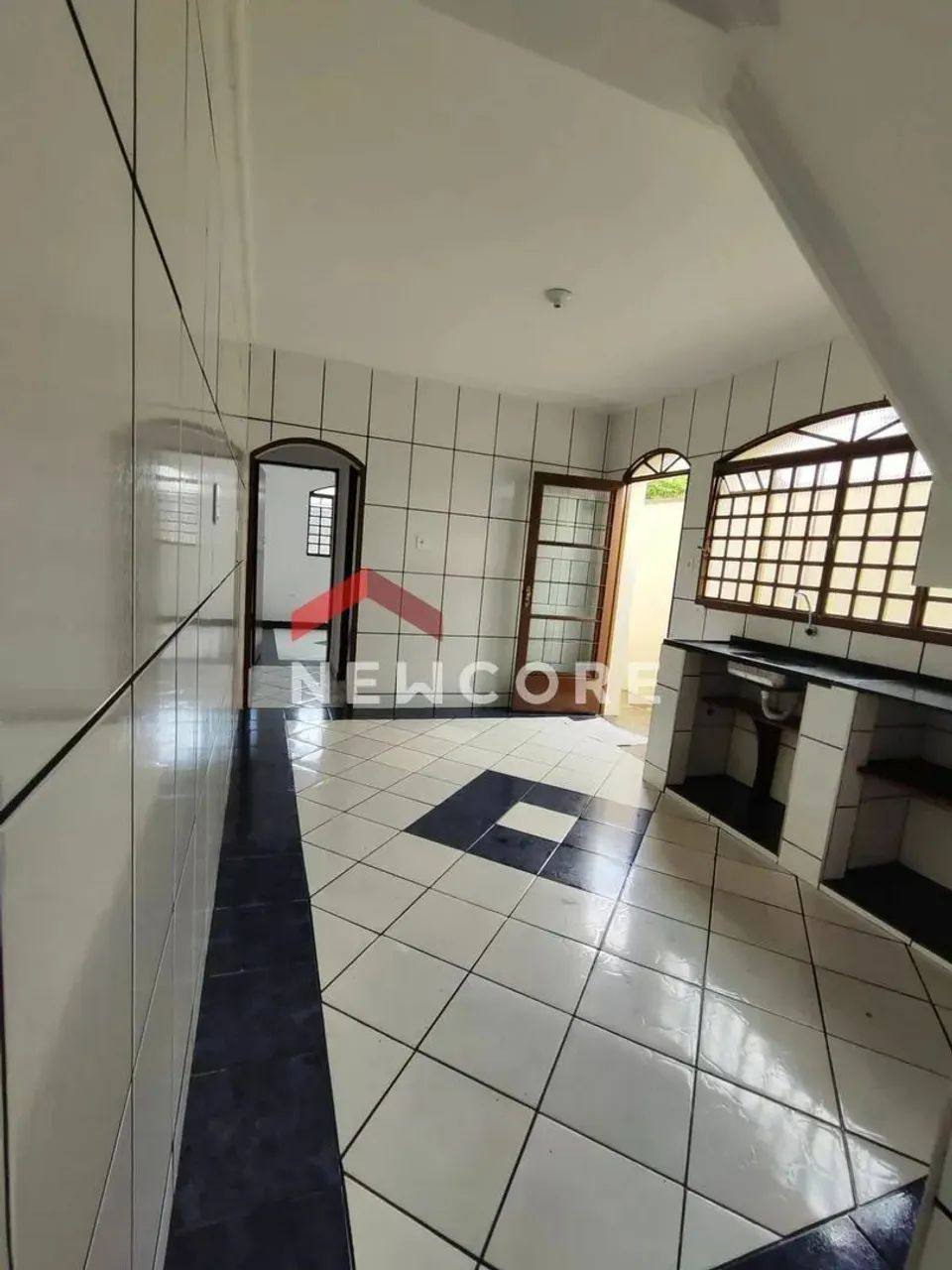 Casa em Rua Nicolau Surnin - Parque Aeroporto - Taubaté/SP