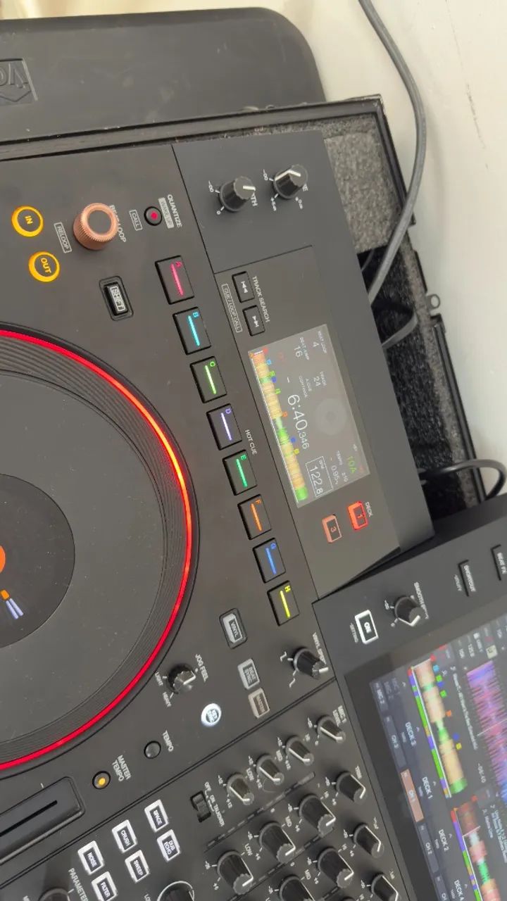 Controladora Dj Pioneer Opus Quad All In One (com Case)