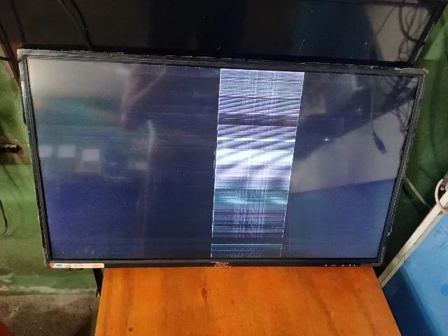 TV 32 para retirada de peças