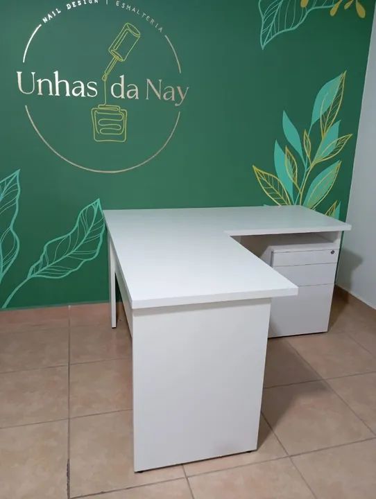 Mesa de Escritório L em Branco