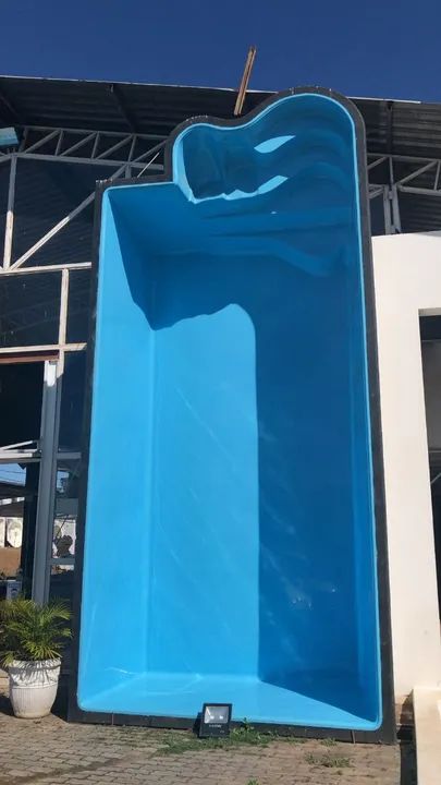 Ana: Piscina de fibra de vidro - Nova 6 x 3 a 1,30 de profundidade