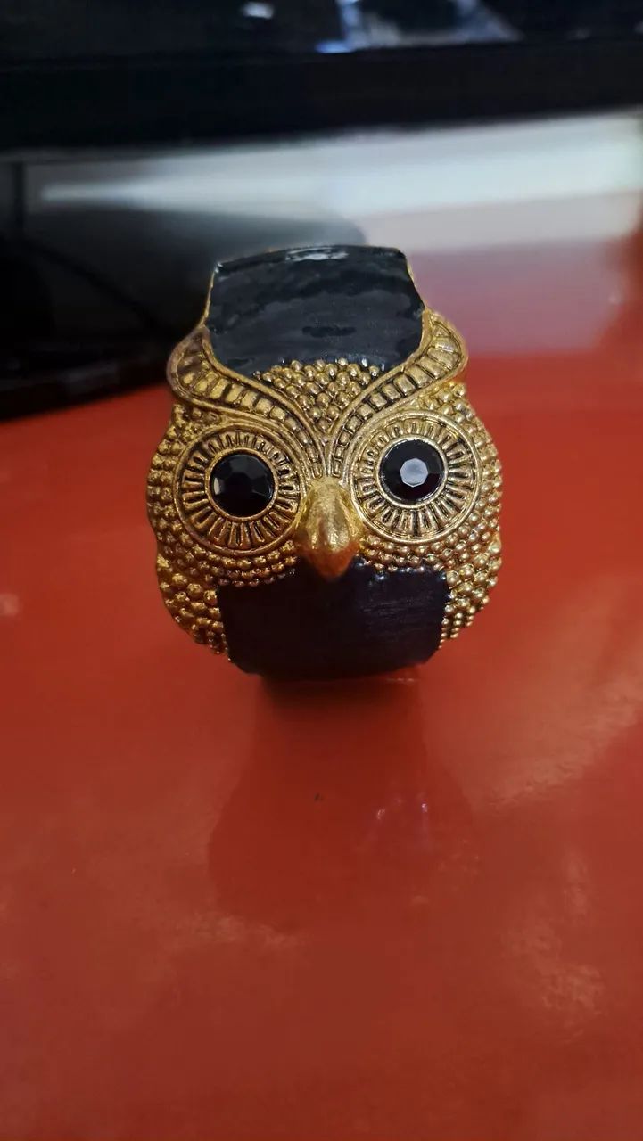 Pulseira de Coruja Dourado com Detalhes em Preto