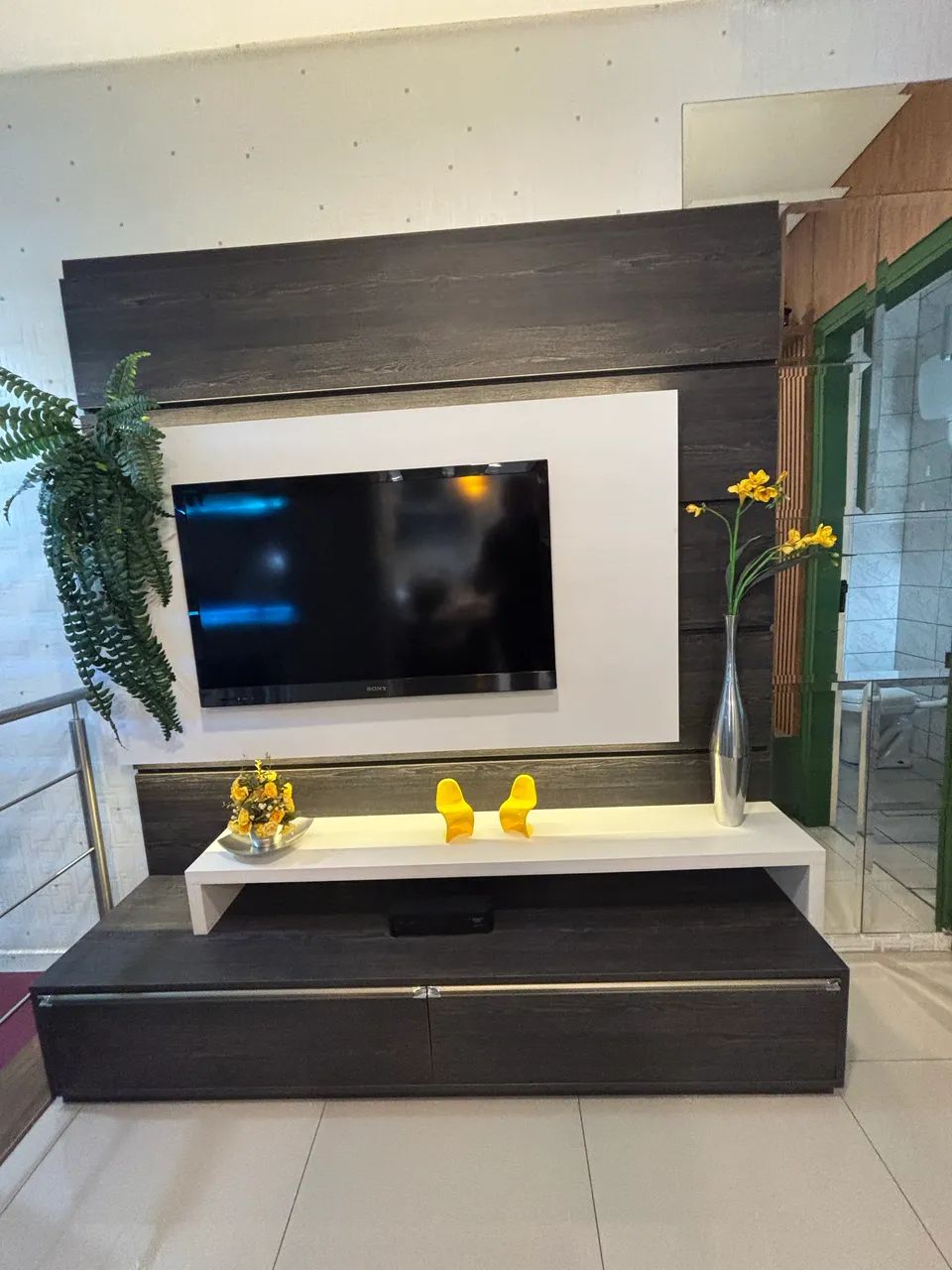 Rack com painel planejado em mdf - Racks e Painéis - Santa Felicidade ...
