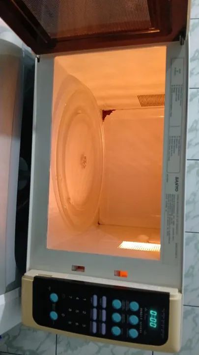 Microondas Sanyo modelo EM - 801TBPia de Banheiro e Pedestal - Foto 3