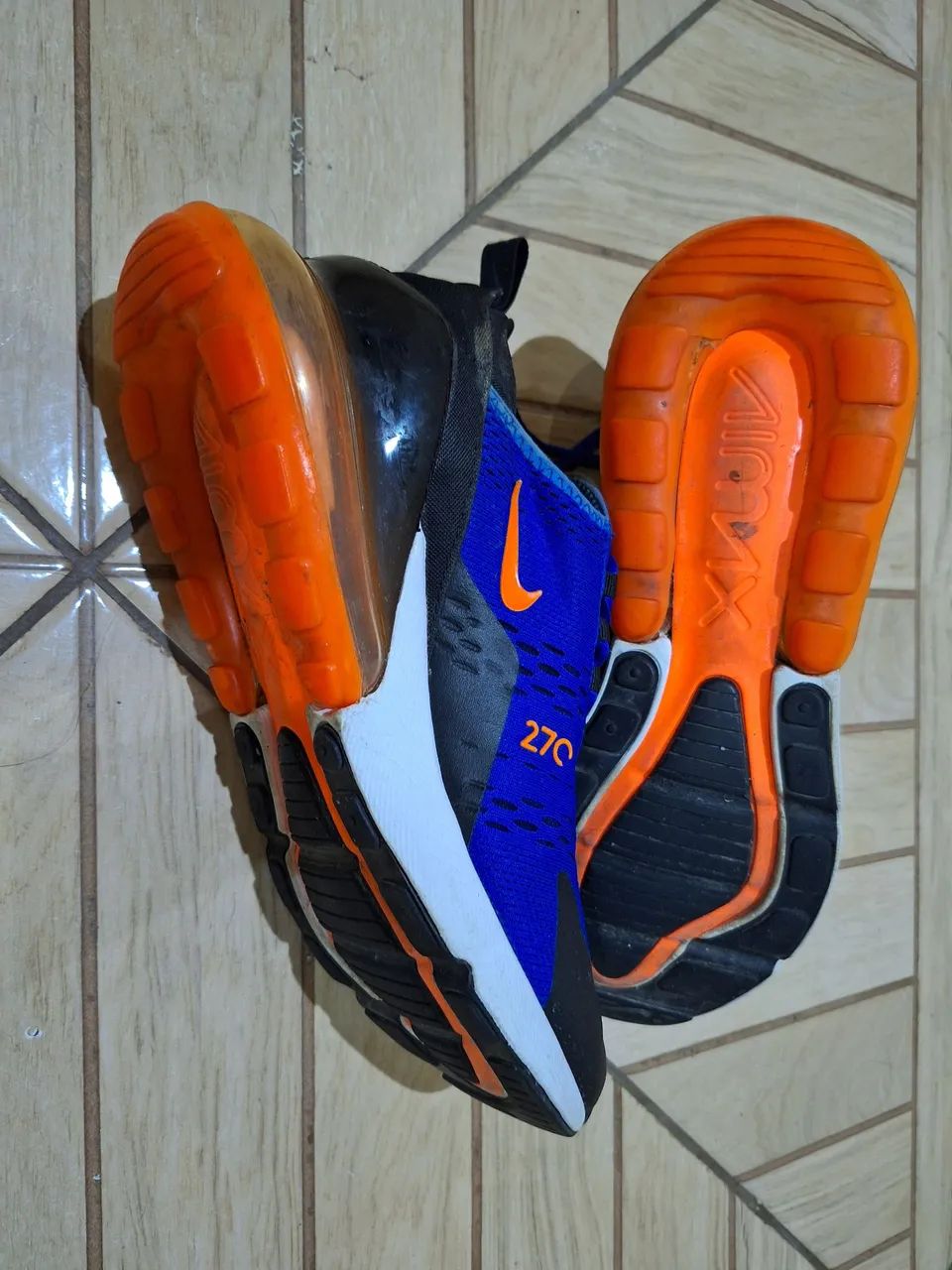 Tênis Nike Air Max 270 - Azul e Laranja