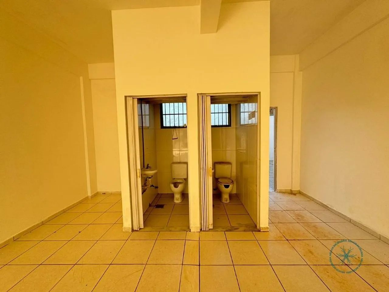 Ponto Comercial/Loja para Alugar em Santa Mônica, Belo Horizonte - MG - Foto 4