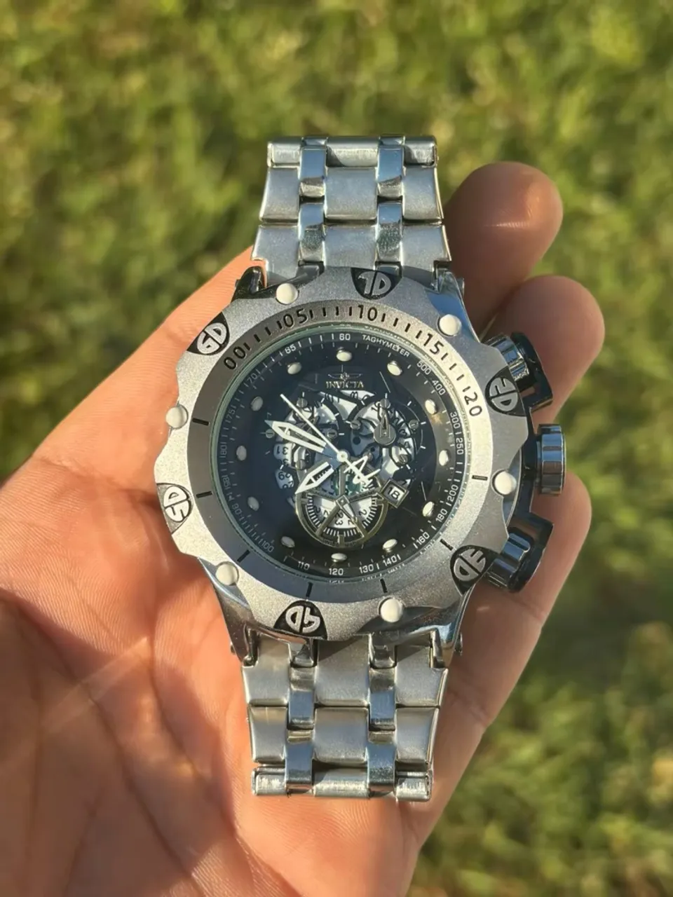 Relógio Invicta - Design Moderno e Elegante
