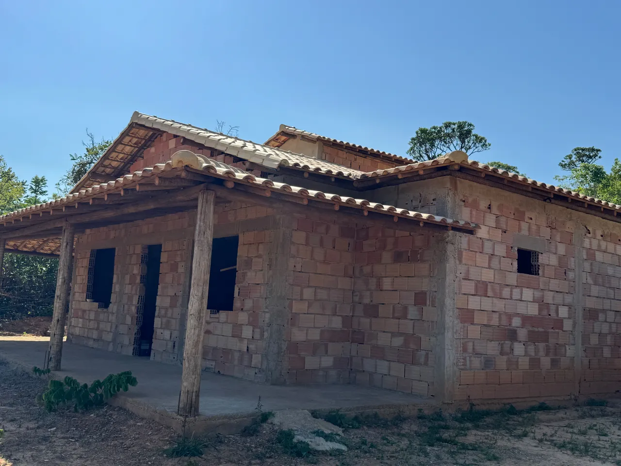 Jaboticatubas Sitio 1000 metros quadrados com 3 quartos inacabado a 5 km de Jaboticatubas