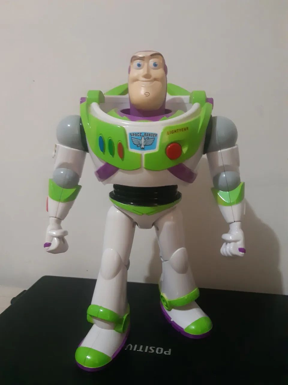 Boneco Buzz Lightear Articulado
