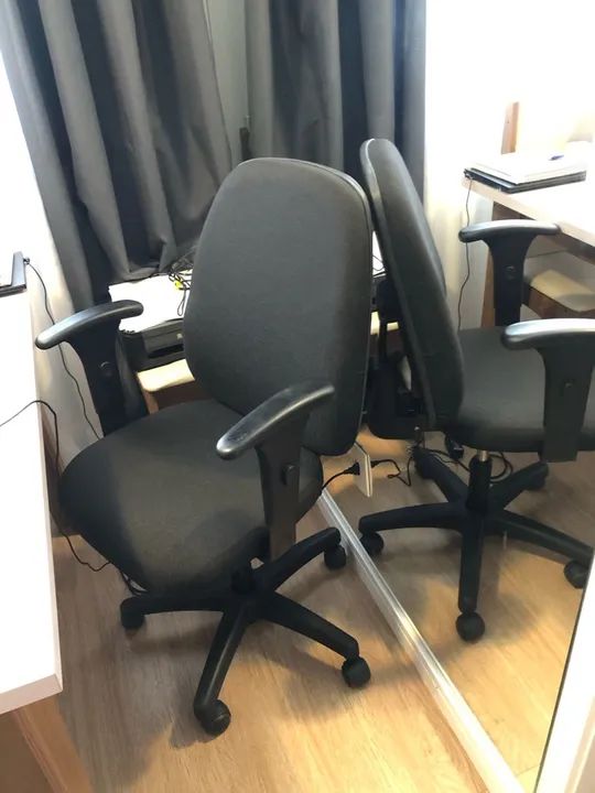 Cadeira de Escritório Giratória com Rodinhas - Foto 5