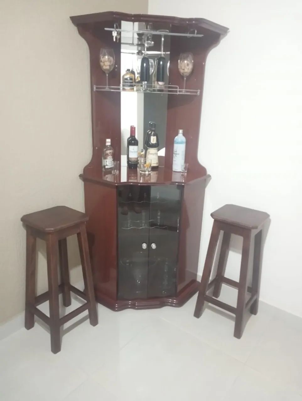 rack e bar de canto com banquetas - Foto 3