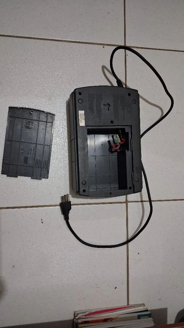 Nobreak APC Back-UPS ES 500.