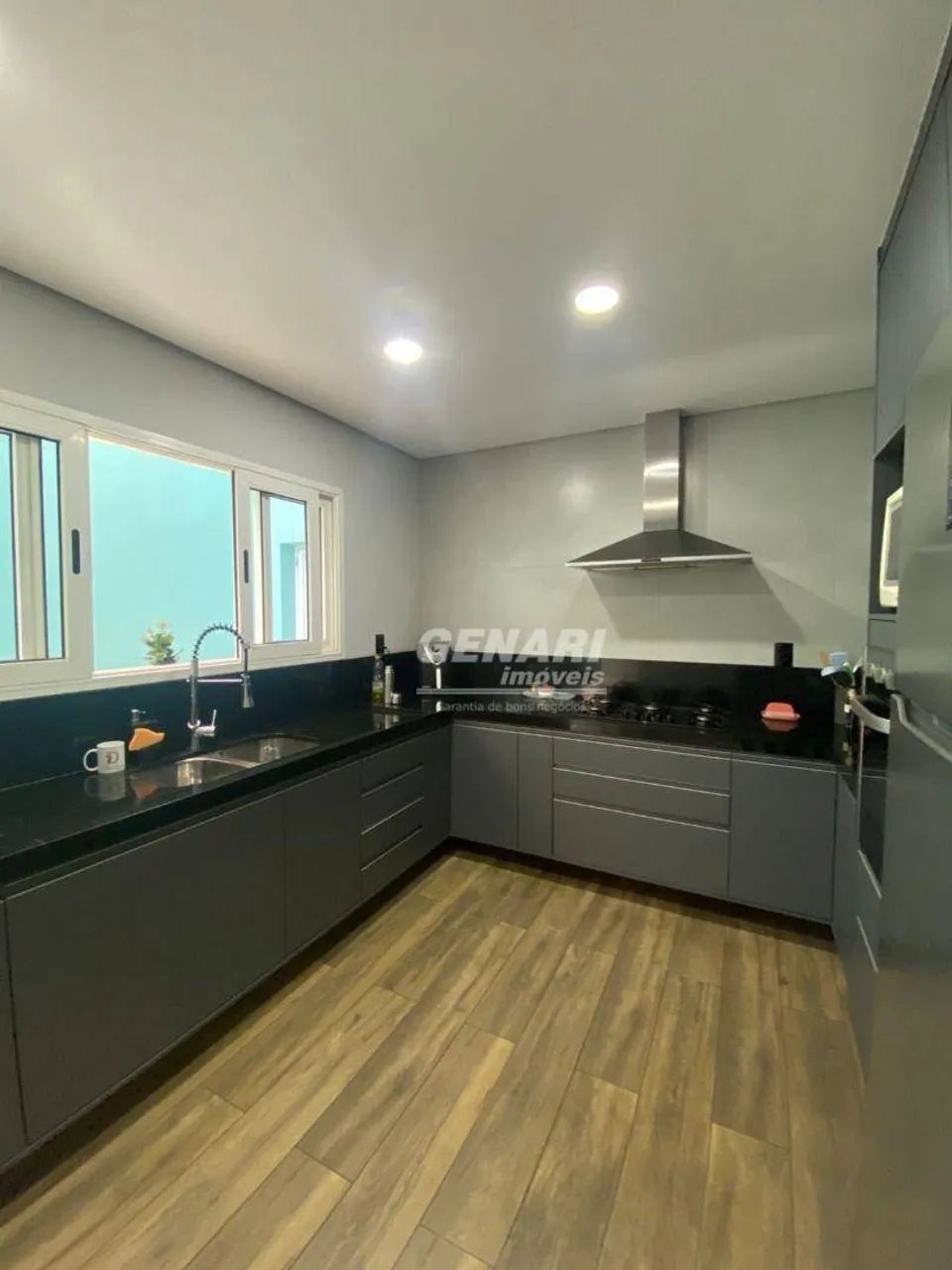 Casa com 3 quartos à venda, 270 m² por R$ 1.150.000 - Jardim Regina - Indaiatuba/SP