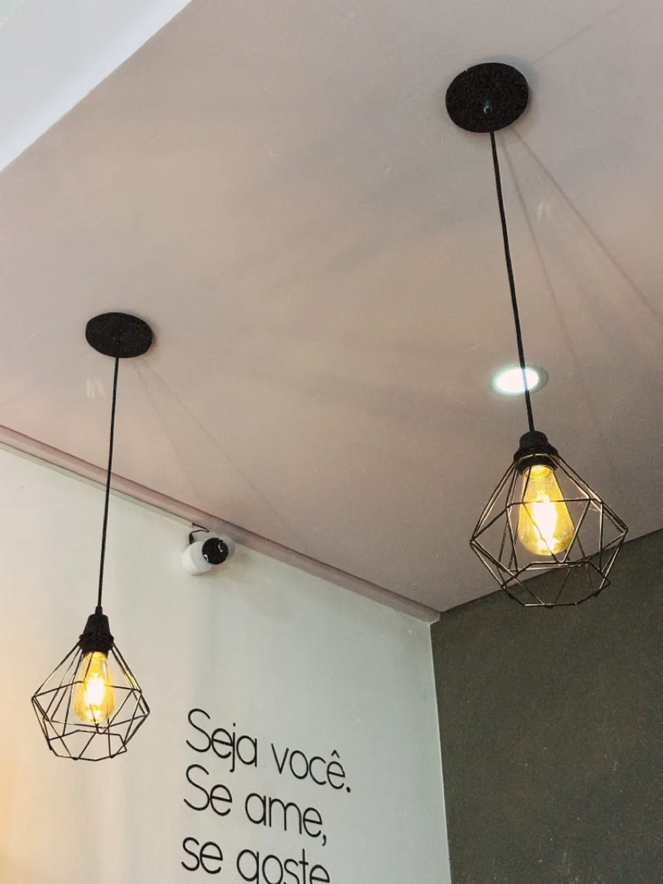 Luminária Pendente Industrial - Design Moderno