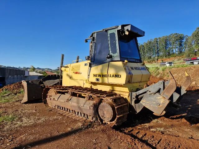Trator de Esteiras New Holland D150b ano 2013 com 11.600 horas  - Foto 4