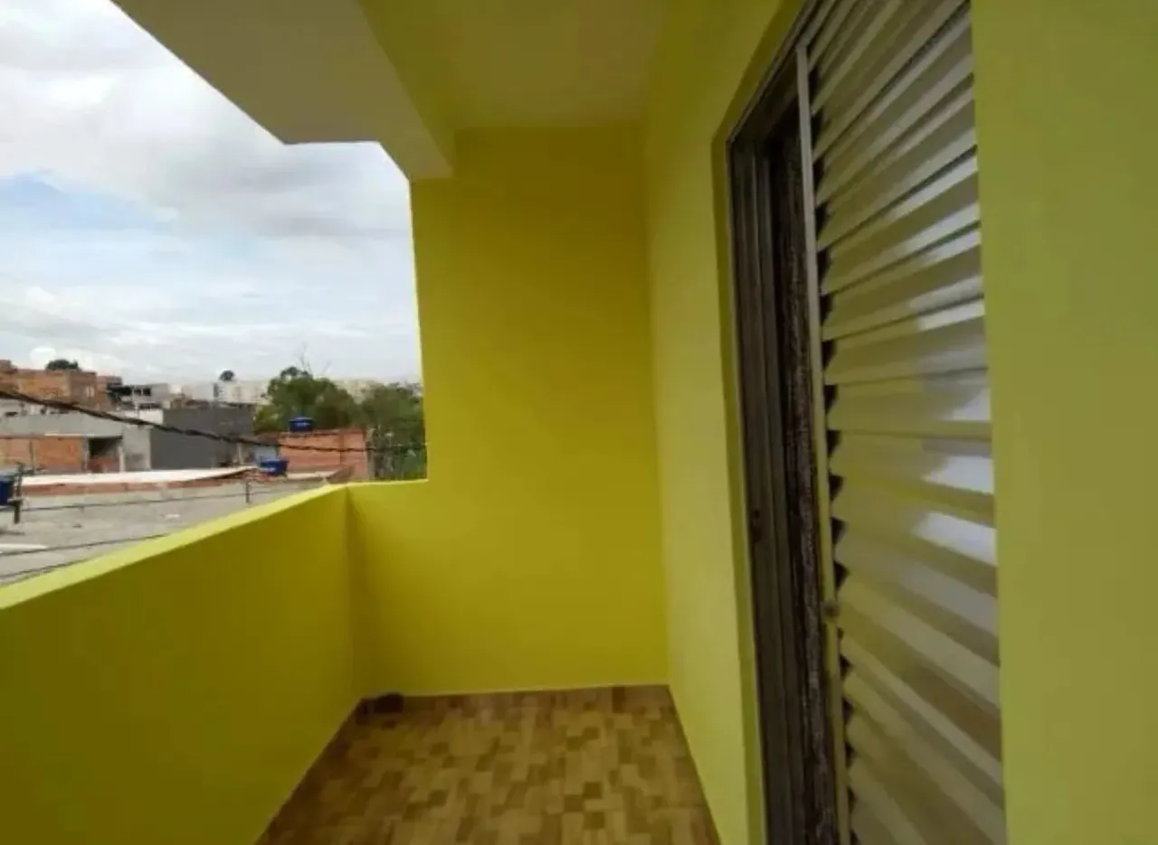 VENDE-SE SOBRADO ZONA LESTE