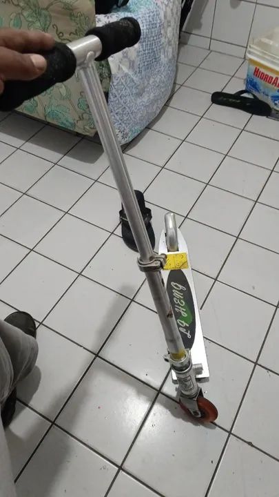 3 Patinetes - Rocha, Razor e Joyed - Foto 3