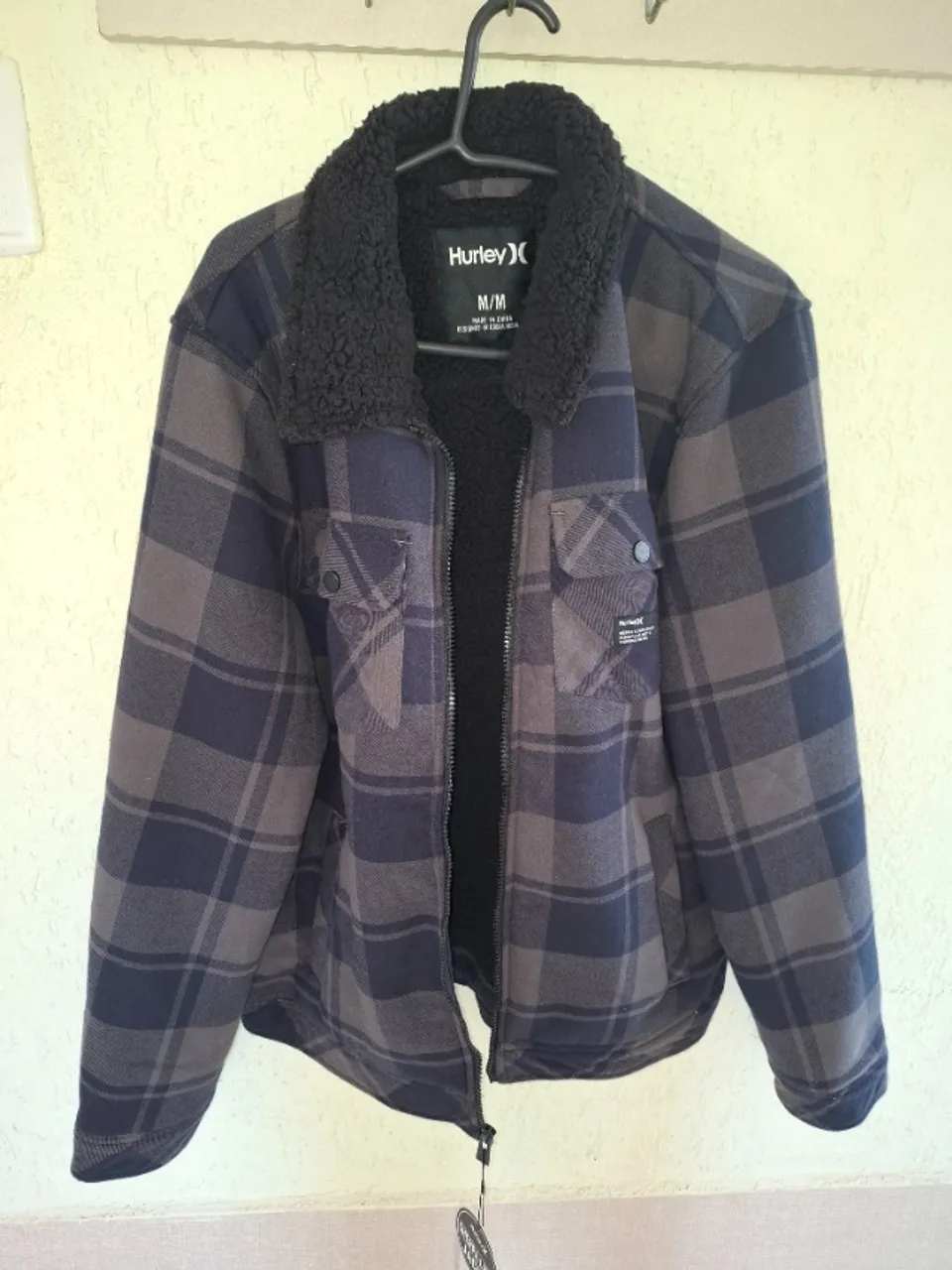 Jaqueta nova original Hurley. Tamanho M.
