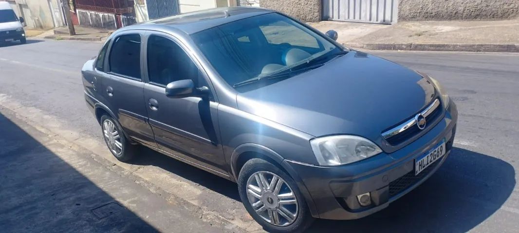 Chevrolet Corsa Corsa Sed. Premium 1.4 8V ECONOFLEX 4p 2011