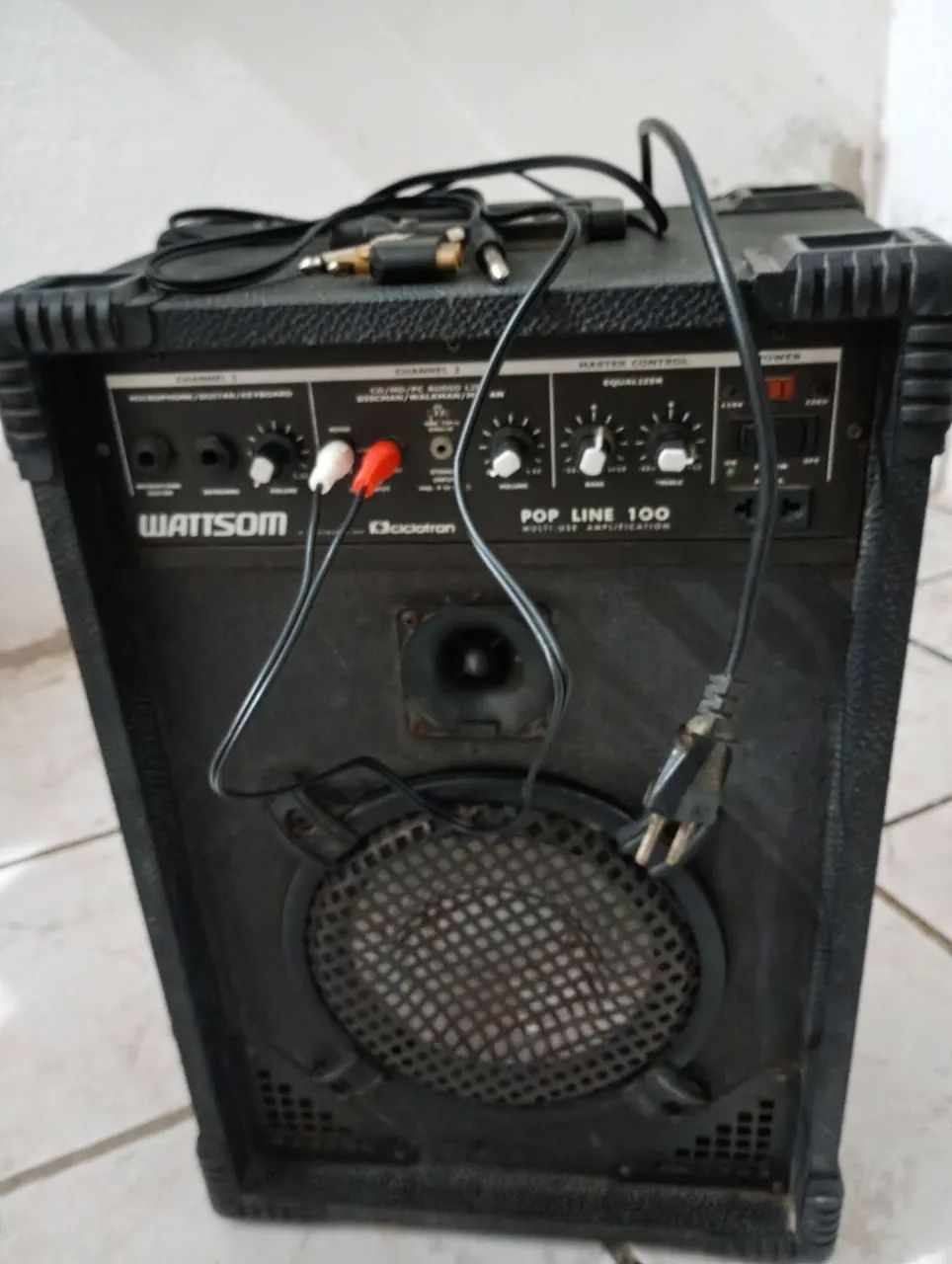Vendo caixa amplificada , toda funcionando 