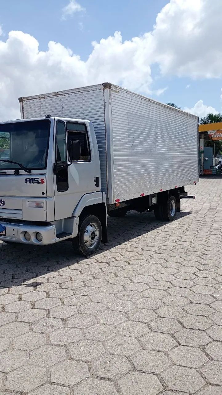 Vendo Caminhão Cargo 3/4 Baú  - Foto 3
