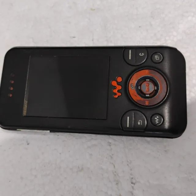 Antigo Celular Sony Ericsson para Retirada de peças.